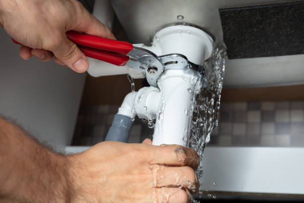 Best Emergency water damage restoration  in Jasmine Estates, FL